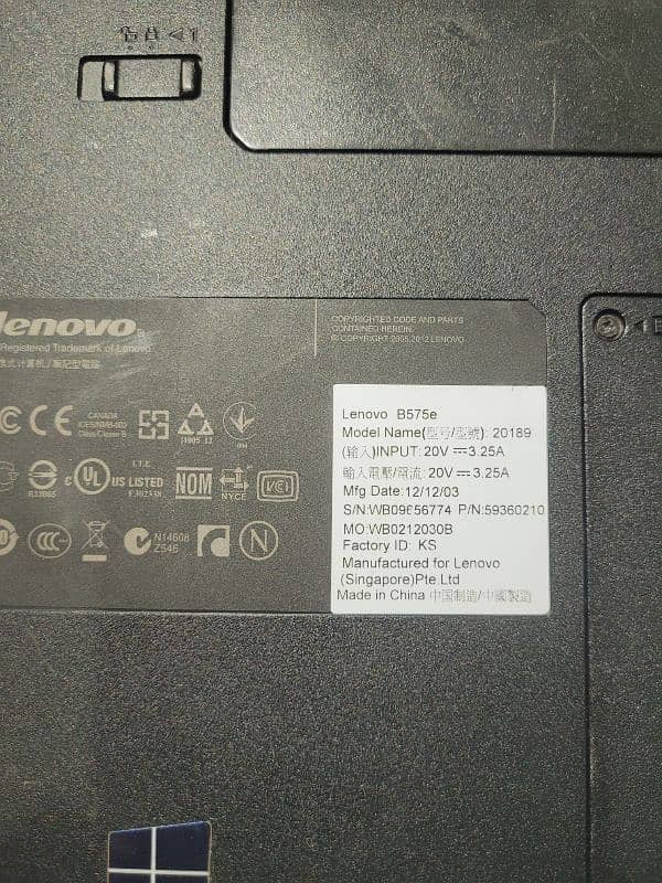 Lenovo AMD E2-1800 APU 7