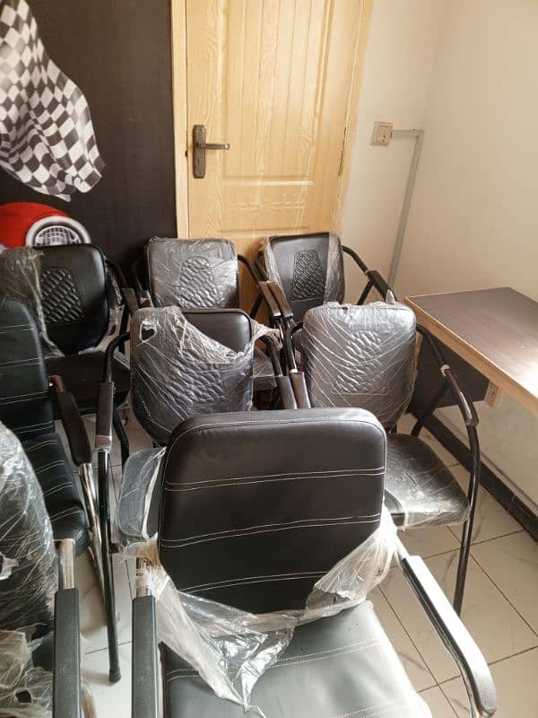 11  office Chairs hardly 6 month used 5