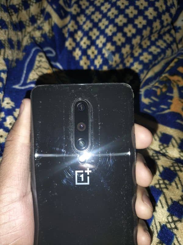 OnePlus 8. . . 10 by 10 all ok 8 gb ram 128 gb memory doul sim 5