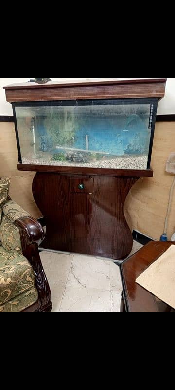 fish eqarium for sale 0