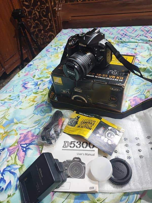 Nikon D5300 complete box 10/10++ 0