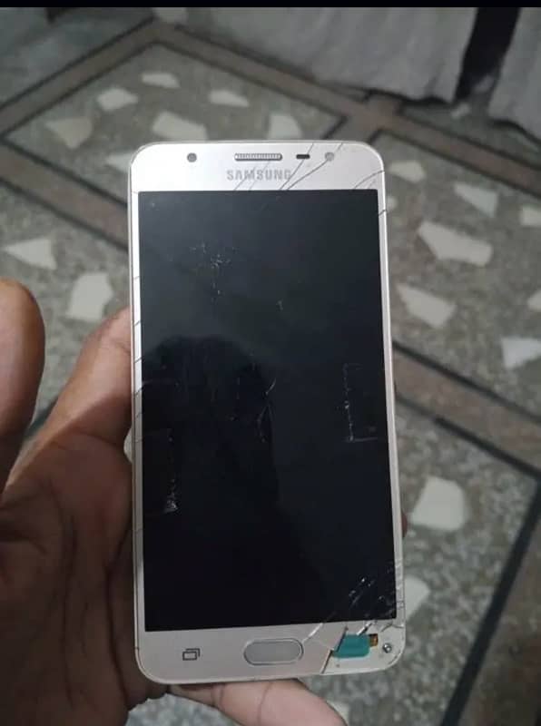 Samsung galaxy j7 prime (WhatsApp No (0326)(1921261) 1