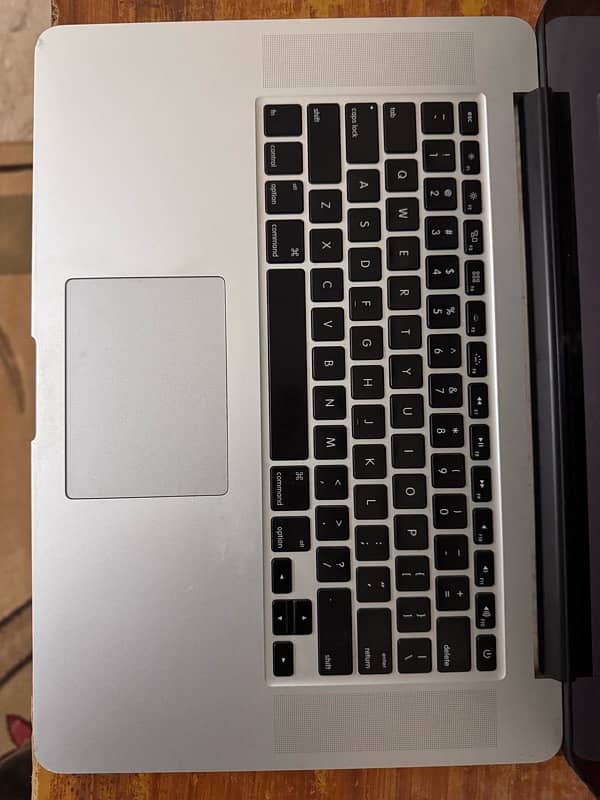 MacBook Pro 2015 (15.4” Retina display) Core i7 1