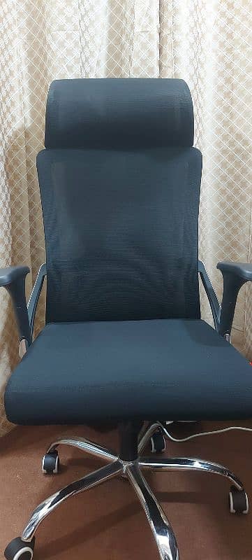 chair/Executive Revolving chairs/office chairs/mesh chairs/high back 3