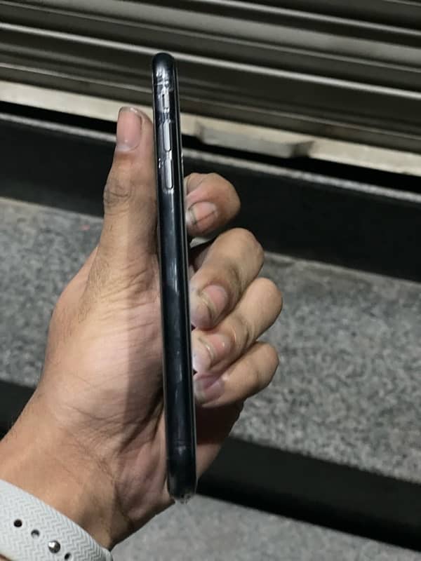 IPhone Xr 35000 2