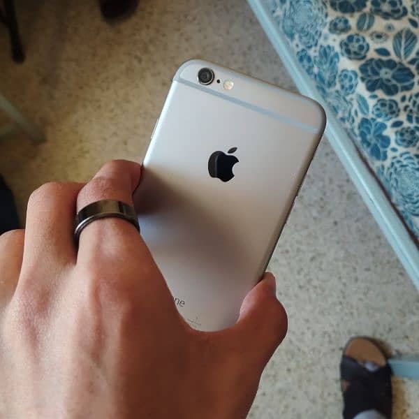 iPhone 6, condition 10/10 5