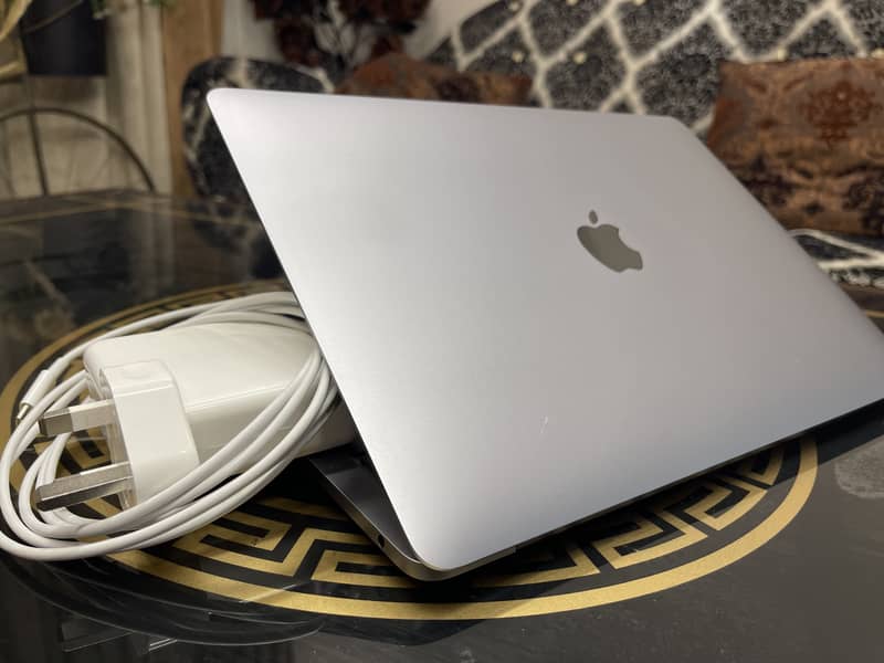 Apple Macbook ProM1 2020,13.3'',8Core CPU,8Core GPU,16GB Ram,512GB SSD 2