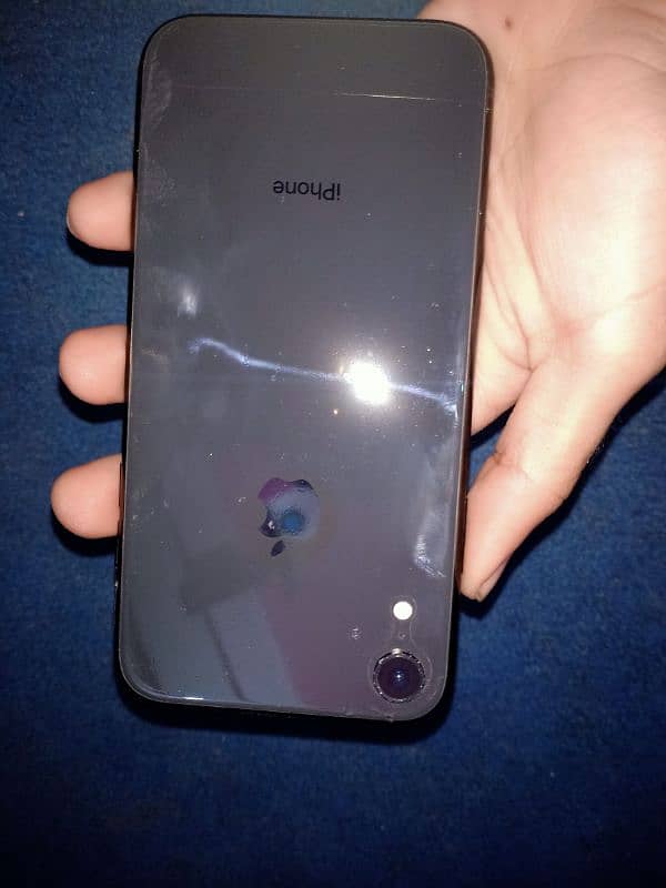 iphone XR 4