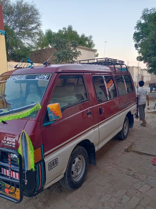 Mitsubishi Hiace in good condition 0