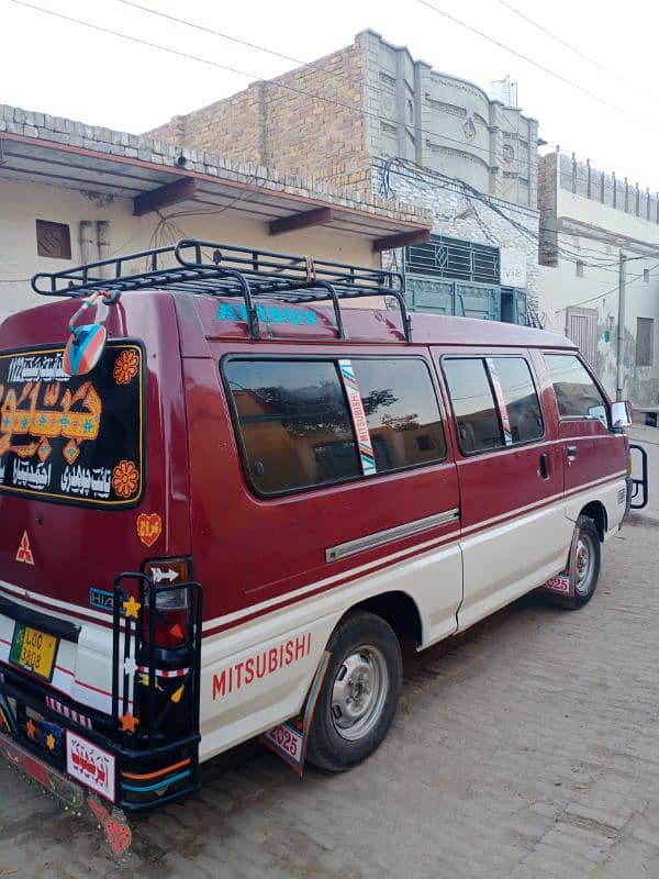 Mitsubishi Hiace in good condition 1