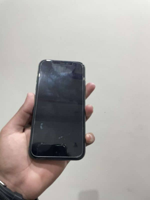 IPHONE 11 NON PTA FACTORY UNLOCK 1