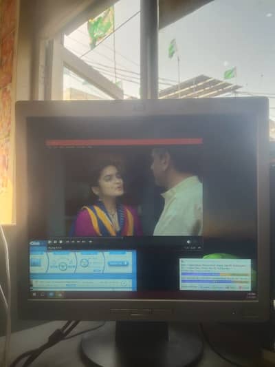 HP L170 17Inch LCD Color Monitor