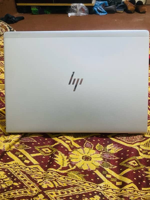 Hp elitebook 840g5 i5 8th gen Touch screen 4