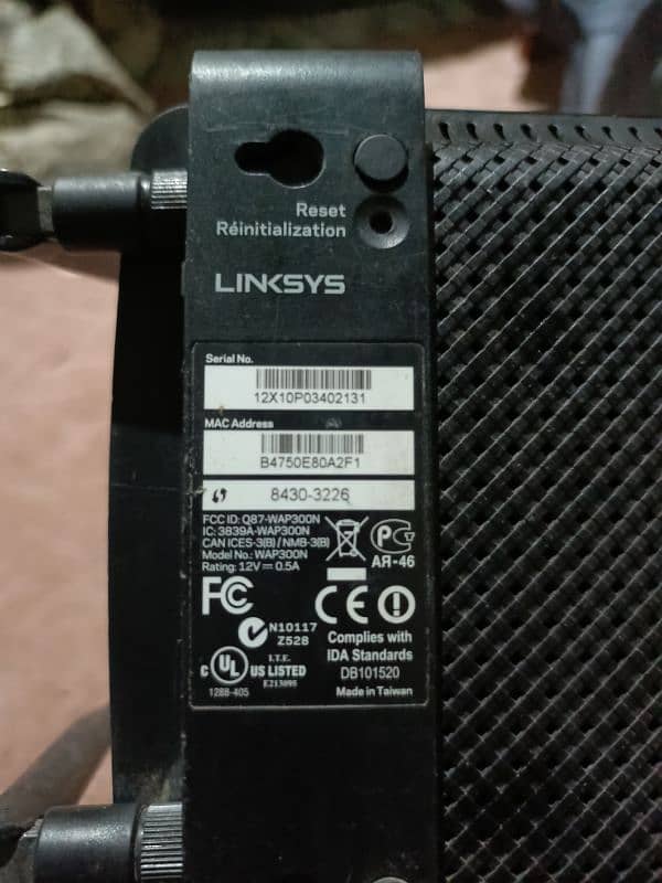 Linksys Wifi Router 300mbps and Renge ziada krne k lie 1