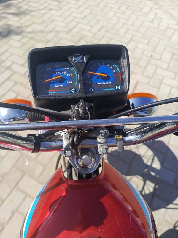 Honda 125 2018 fresh condition 2