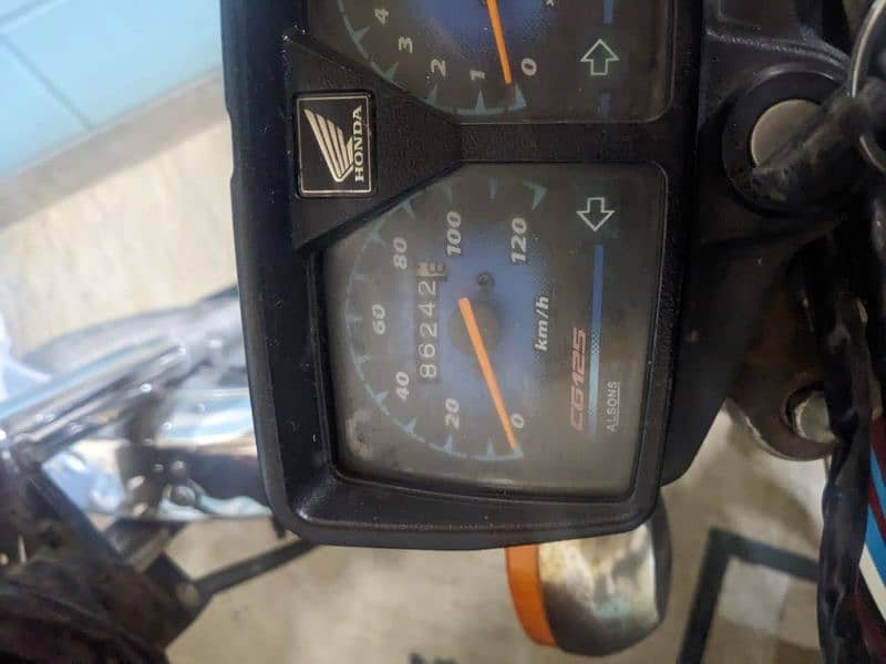 Honda 125 for sale (18 model) Contact 03029694792 Mudassir 5