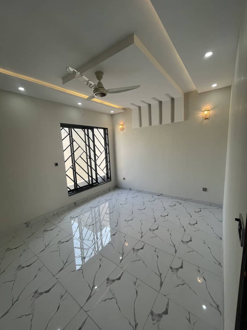 5 Marla Facing Park Triple Storey Brand New House For Sale At Prime Location 4