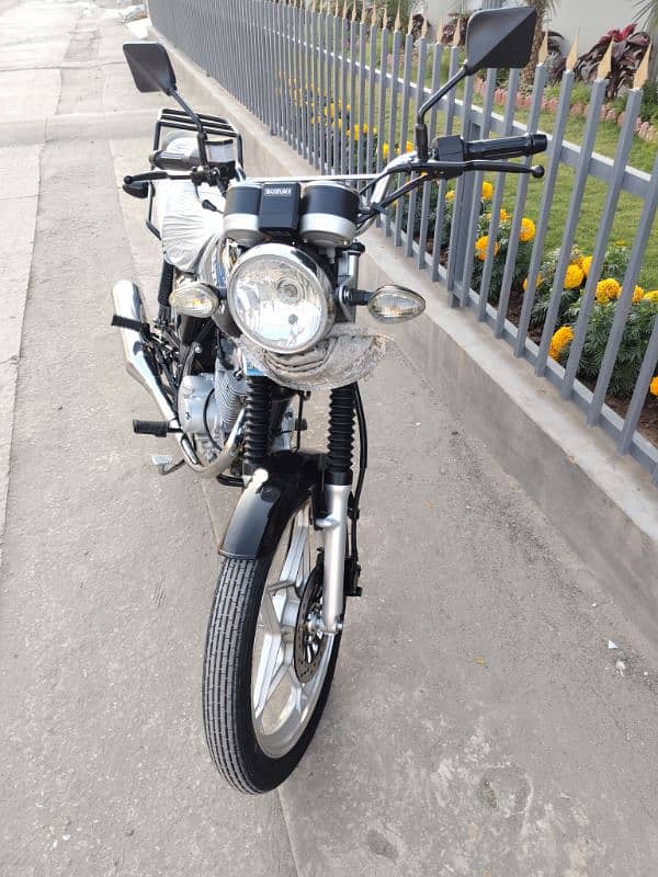 Suzuki GS 150se 12