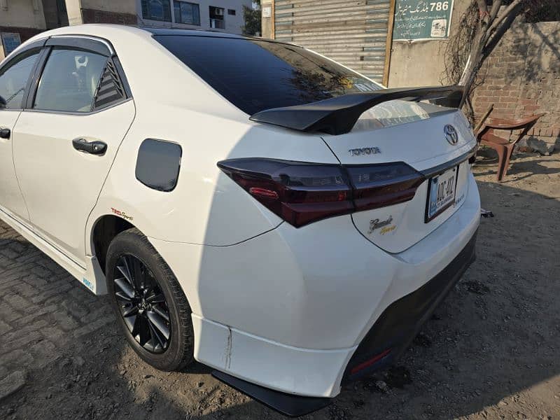 Toyota Altis Grande 2019 4