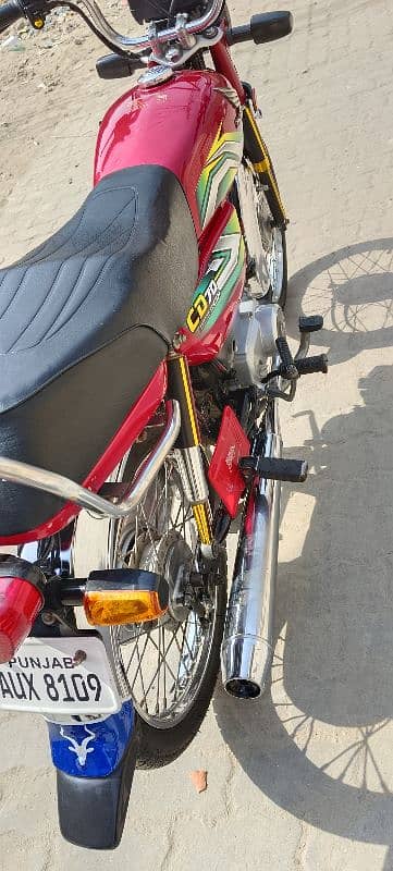 Honda CD 70 bike for sale location pattoki city 03123760013 4