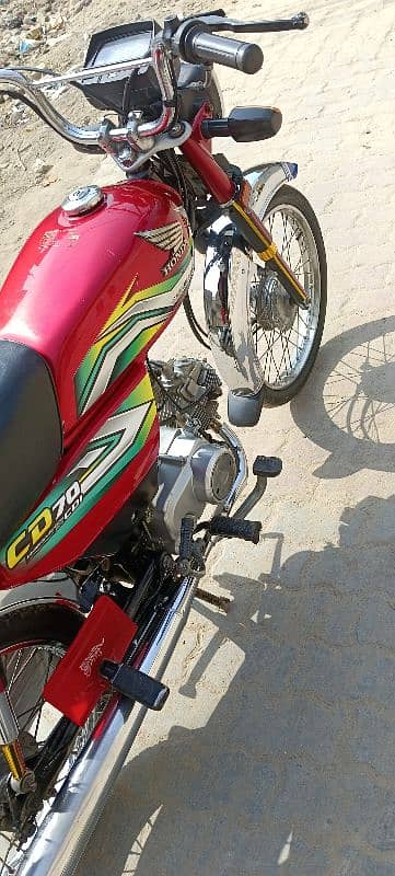 Honda CD 70 bike for sale location pattoki city 03123760013 7