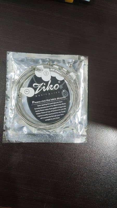 Electric guitar strings 0