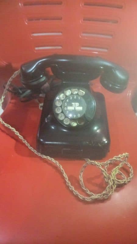 Antique Telephone set 0