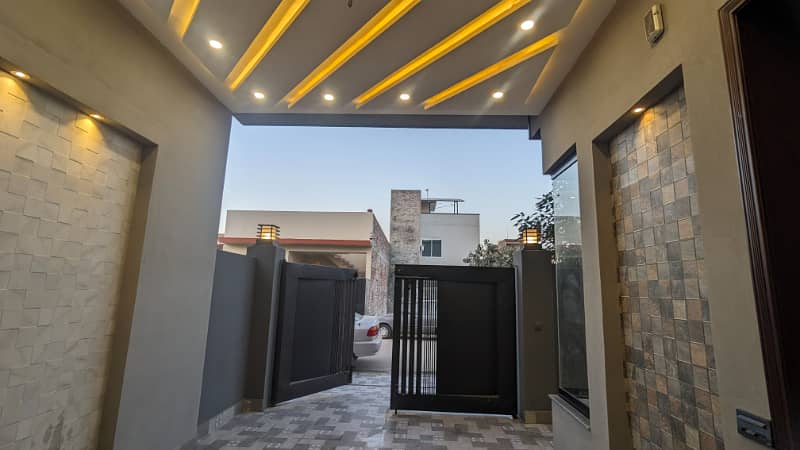 5 Marla Brand New Double Story corner House For sale royal orchard Multan 15