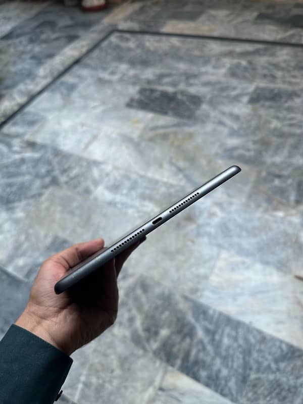 ipad 8 generation 2