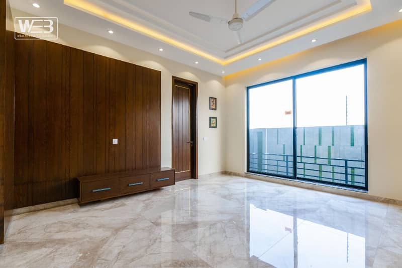 WIth Basement 1 Kanal Modern House for Sale NOW in DHA Phase 7 16