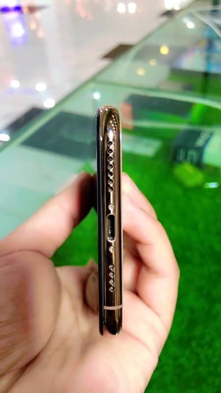 iPhone xs max 64gb dual pta 5