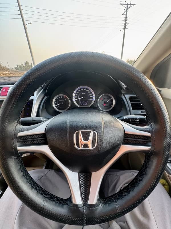 Honda City Aspire 2018 1.5 white wooden interior 8