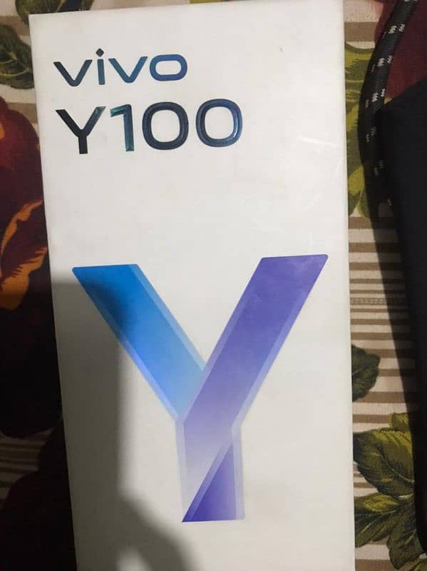 Vivo Y100 8+8/128 Color Black Condition 10/10 6