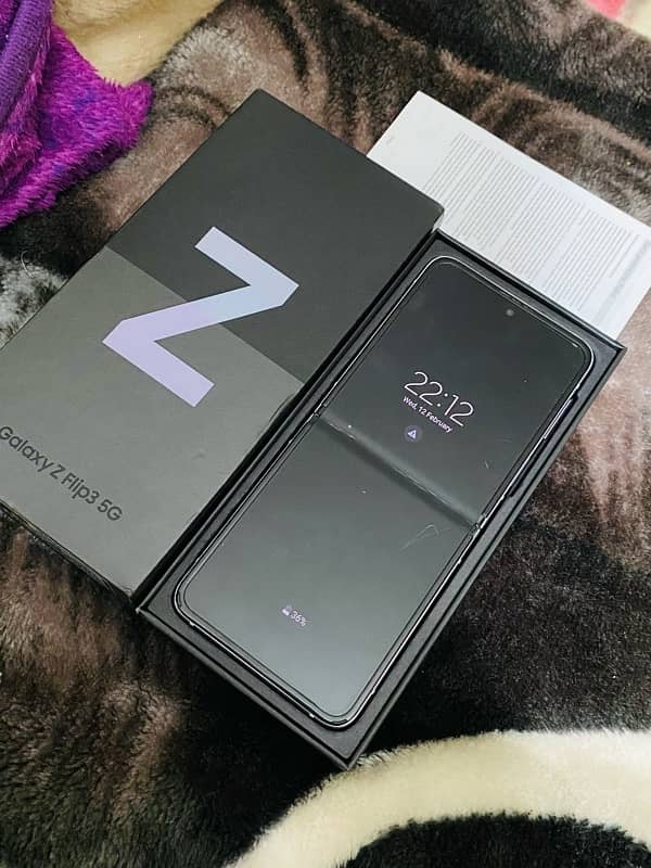 Samsung Z Flip 3 5g Waterpack With box fresh condition imported 6