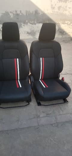 all cars seats poshish available