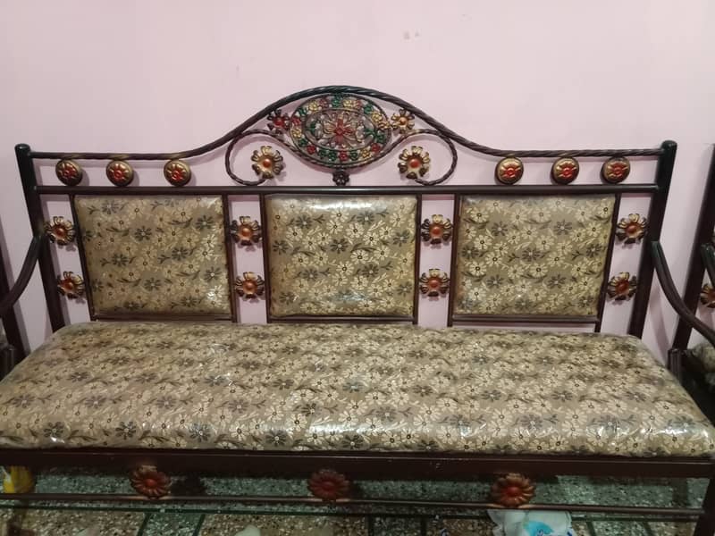 New Condition Iron Sofa Set 0