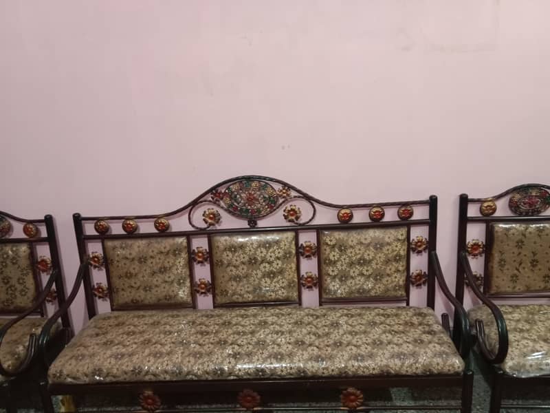 New Condition Iron Sofa Set 1