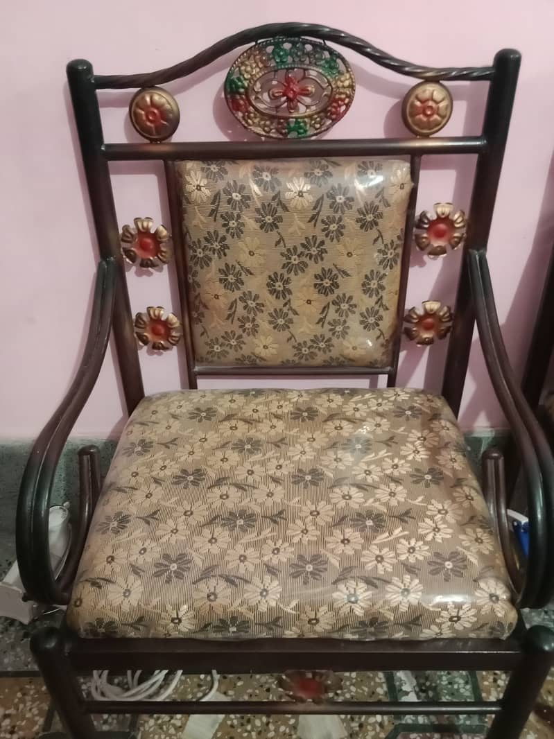 New Condition Iron Sofa Set 2