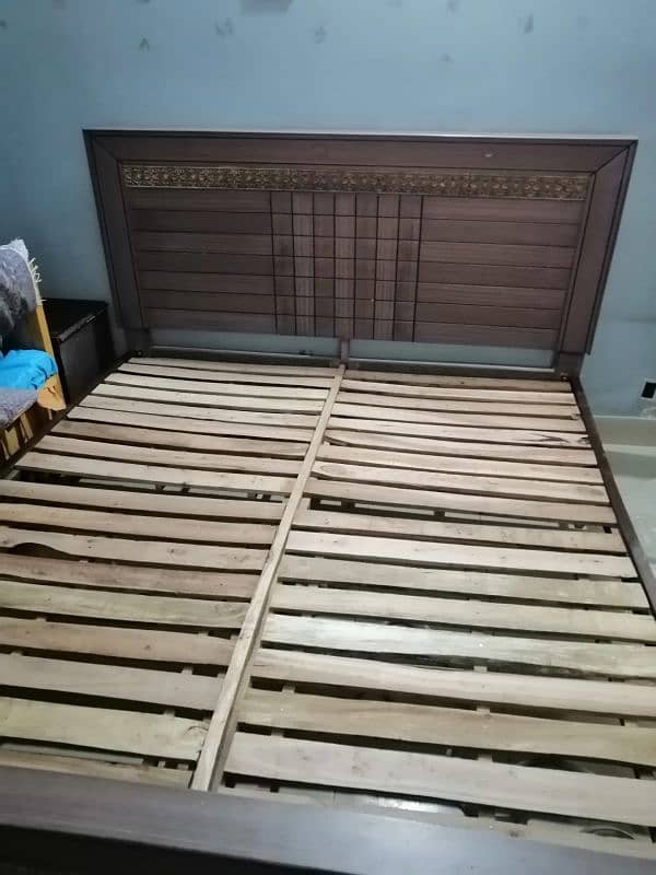 King size bed in good condition 11