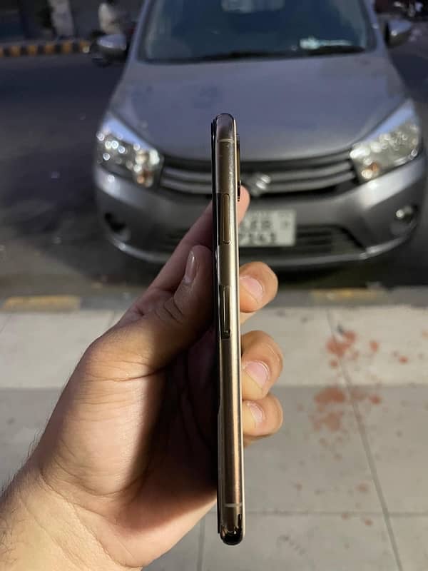 iphone xs 64gb Dual PTA Approved 1