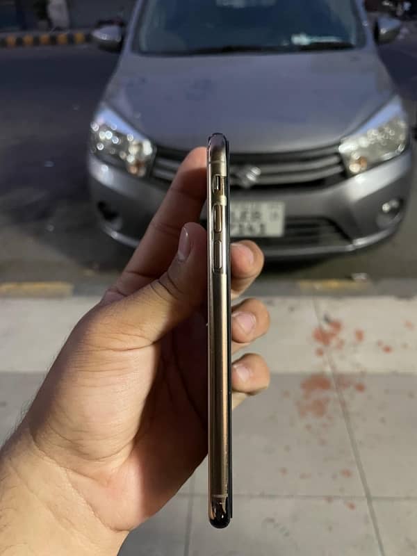 iphone xs 64gb Dual PTA Approved 3