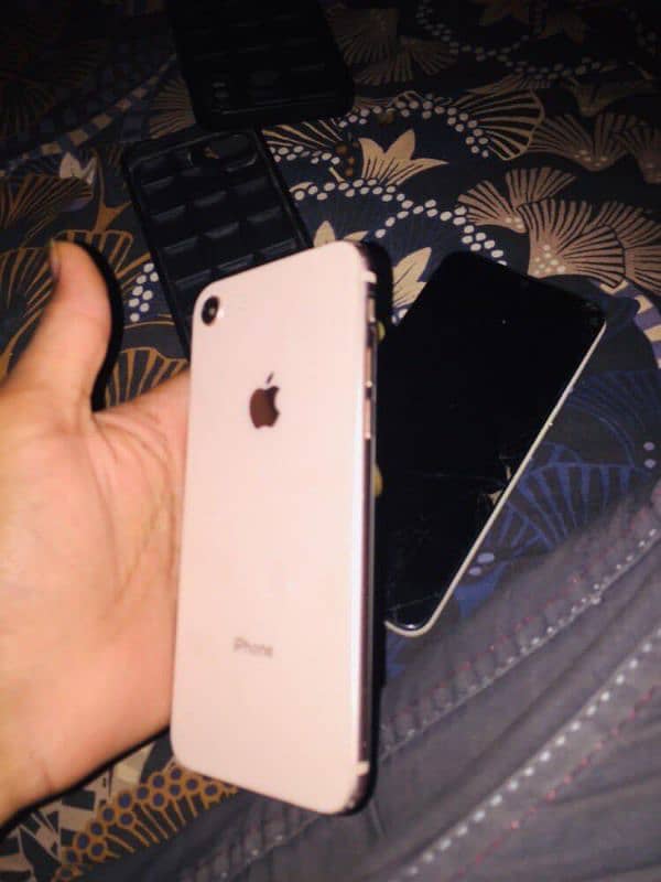 iphone 8 [10/8] condition 4