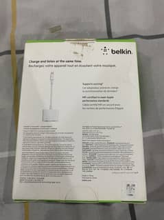 Belkin splitter lightning to 3.5mm + charge adapter