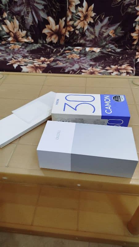 Tecno Camon 30 12 GB 14