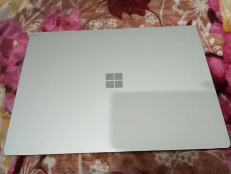 Microsoft Surface Leptop 3 Core i7 10 generation 16/512 4