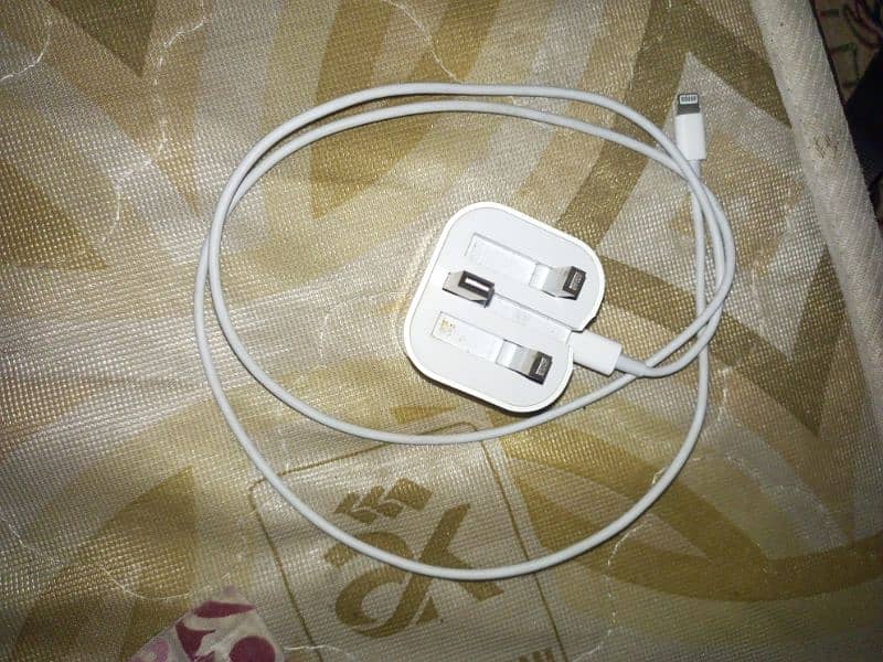 Apple iphone 20W charger 0