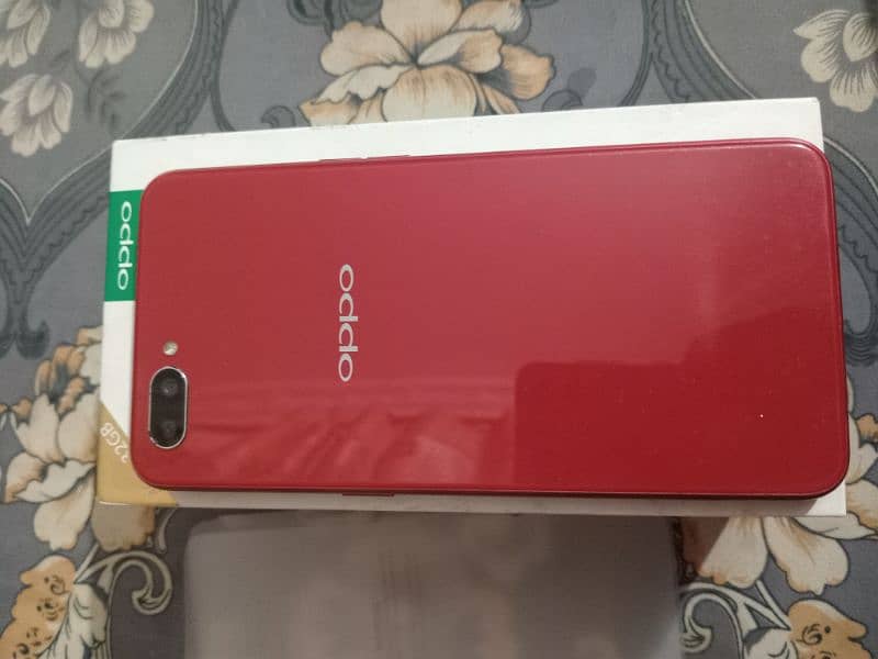 0pp0 A3s 3GB Ram 32GB Rom Dual Sim pTa official approved with b0x. 4