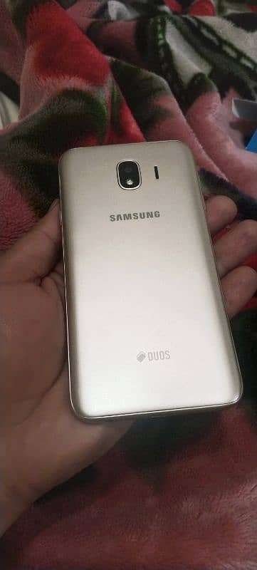 like a brand new condition Samsung Galaxy j4 17