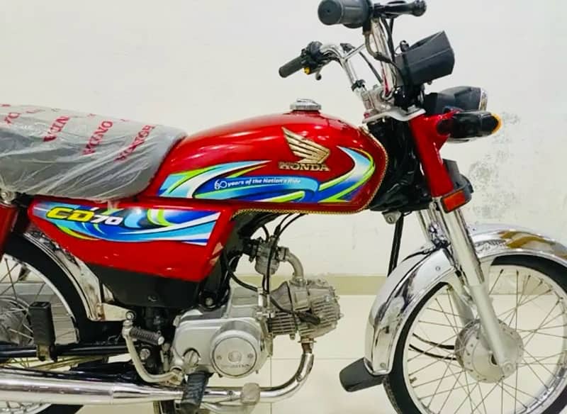 Honda cd70model 2024 Hyderabad number new bike urgsale 4