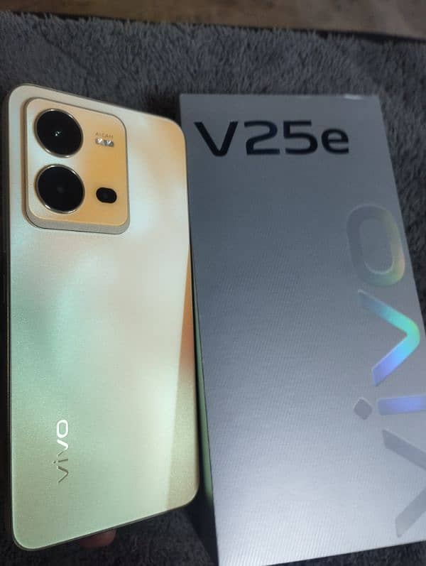 VIVO V25e 3